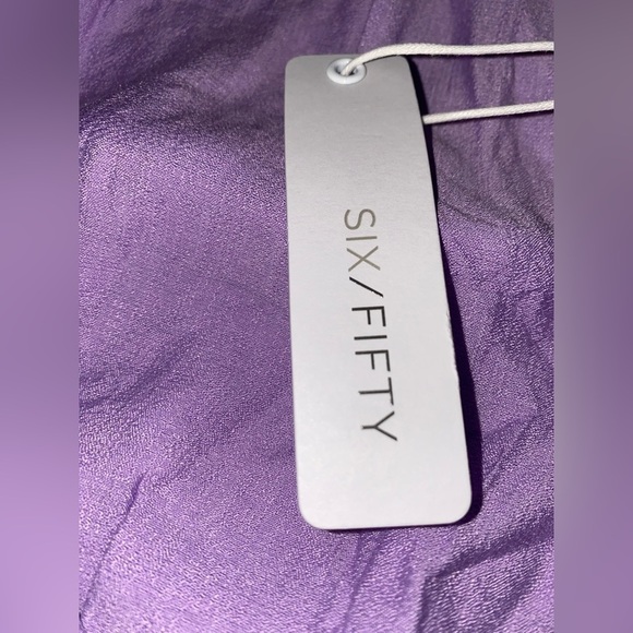 Six Fifty Women Purple Blouse Medium V-Neck Lightweight Summer Casual Events NEW - Picture 4 of 8